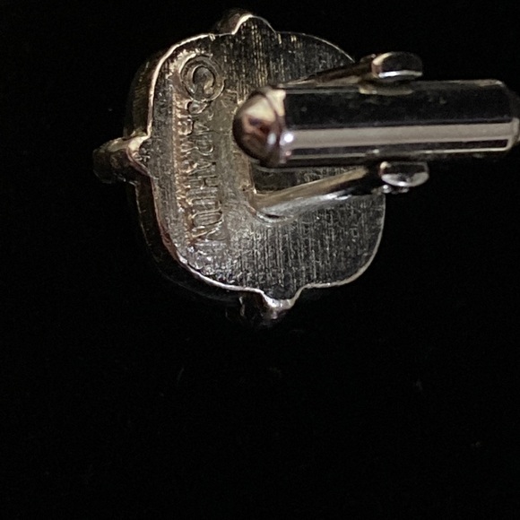 1950s/60s Sarah Coventry Vintage Faceted Faux Hematite Silvertone Cufflinks - Picture 3 of 3